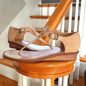 Lucky Brand Suede Sandals